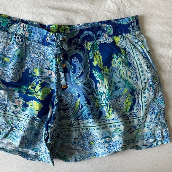 Lilly Pulitzer Katia Short - Picture 1 of 7